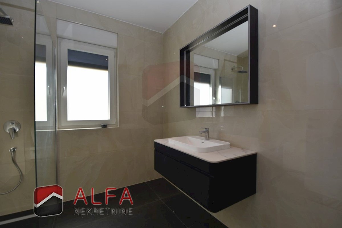 Croazia, Vodice – nuovo appartamento confortevole in vendita, secondo piano, riscaldamento a pavimento