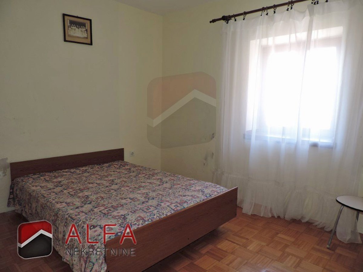 Croazia, Isola di Prvić, Šepurine, antica casa in pietra in vendita con vista mare
