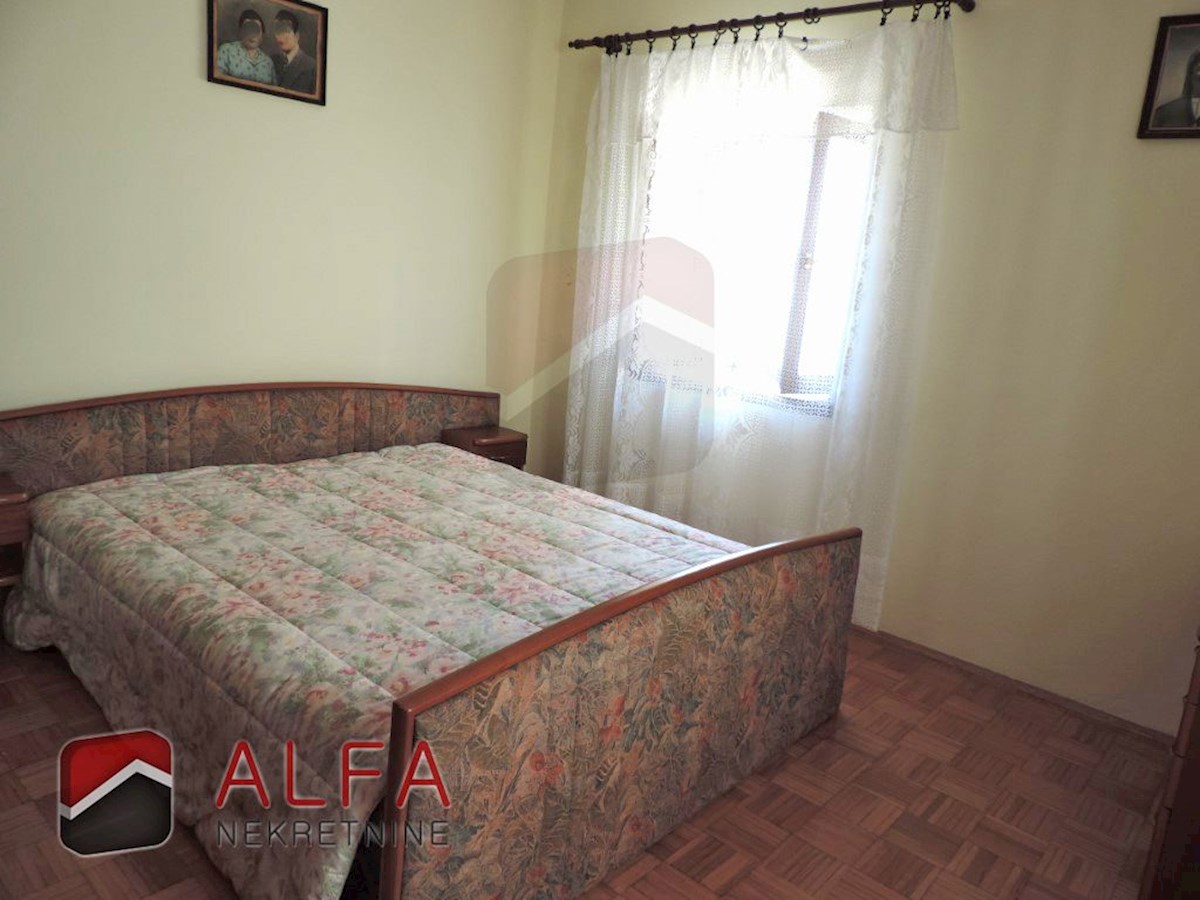 Croazia, Isola di Prvić, Šepurine, antica casa in pietra in vendita con vista mare