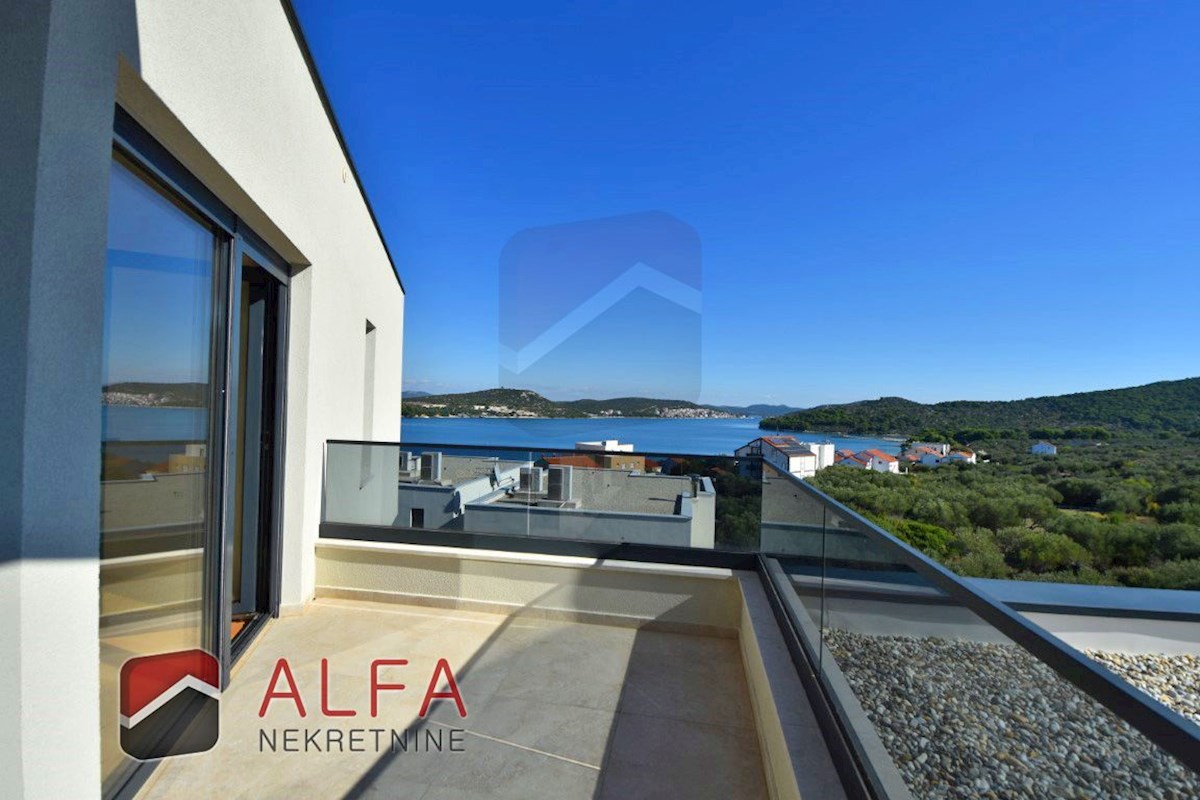 Croazia, Isola di Murter, Betina – ATTRAENTE – nuova villa di lusso per famiglie in vendita, piscina, garage e vista mare