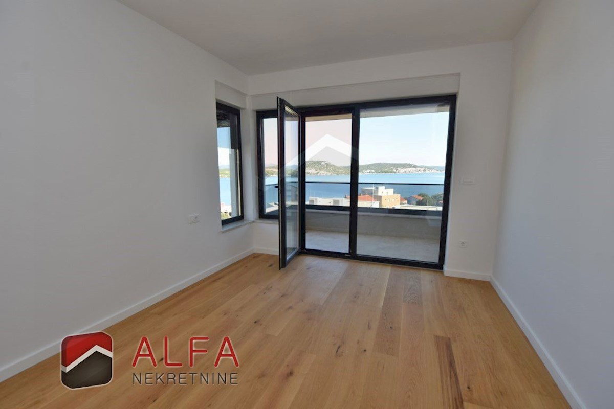 Croazia, Isola di Murter, Betina – ATTRAENTE – nuova villa di lusso per famiglie in vendita, piscina, garage e vista mare