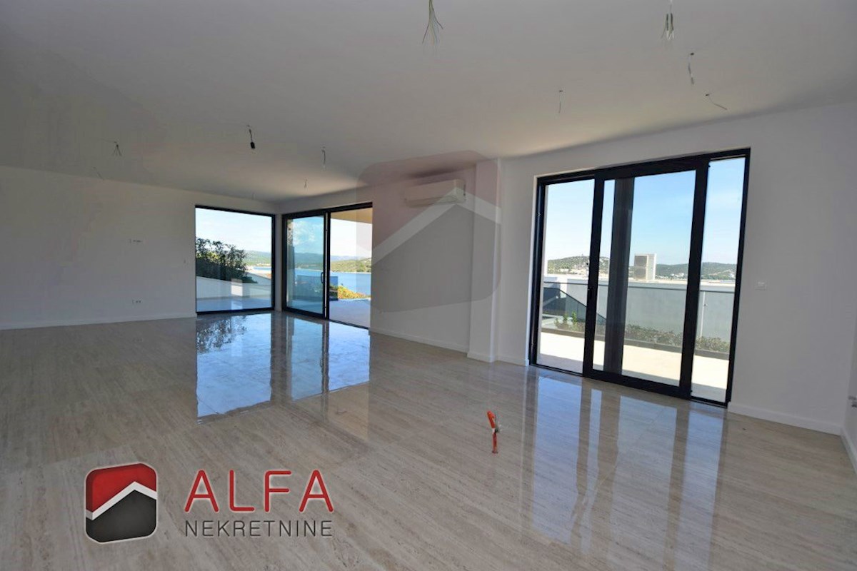 Croazia, Isola di Murter, Betina – ATTRAENTE – nuova villa di lusso per famiglie in vendita, piscina, garage e vista mare