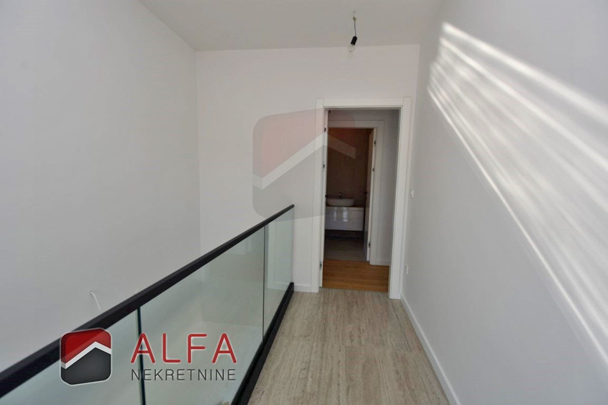 Croazia, Isola di Murter, Betina – ATTRAENTE – nuova villa di lusso per famiglie in vendita, piscina, garage e vista mare