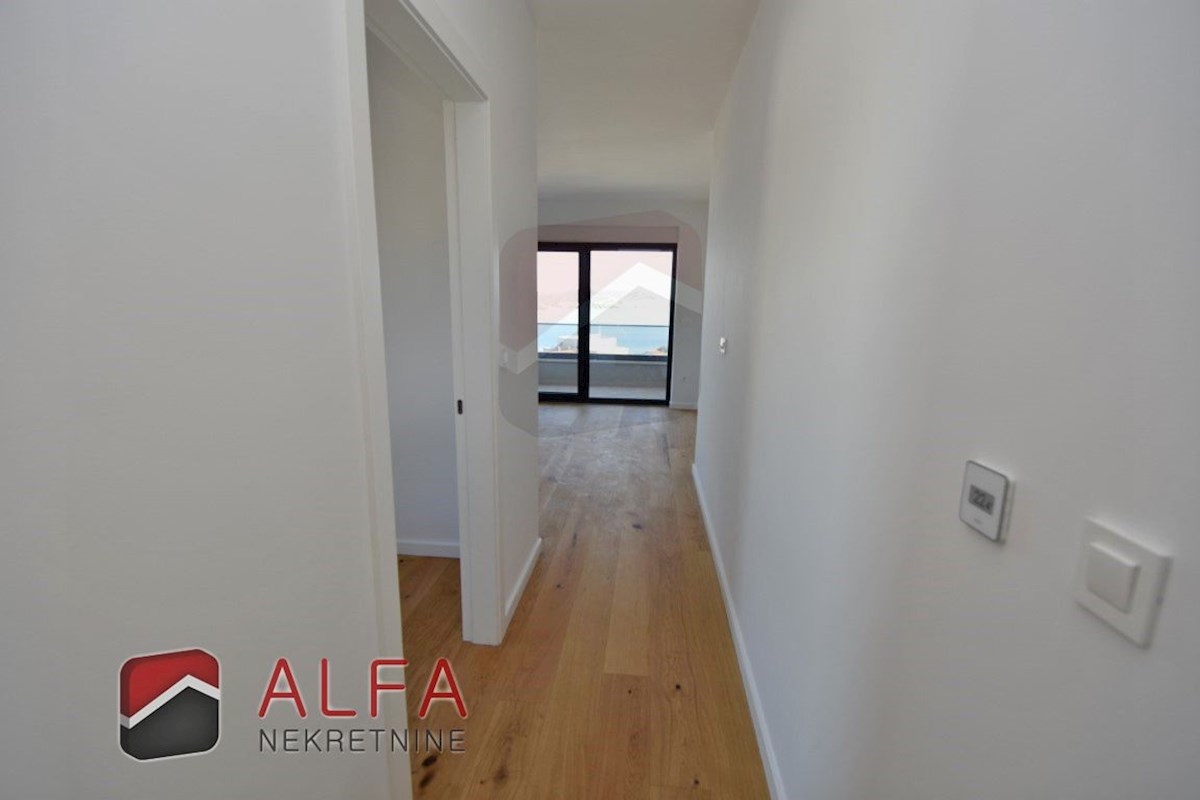 Croazia, Isola di Murter, Betina – ATTRAENTE – nuova villa di lusso per famiglie in vendita, piscina, garage e vista mare