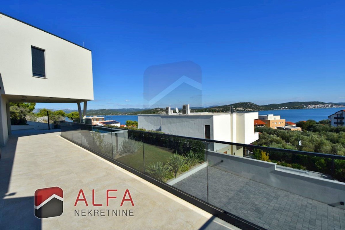 Croazia, Isola di Murter, Betina – ATTRAENTE – nuova villa di lusso per famiglie in vendita, piscina, garage e vista mare