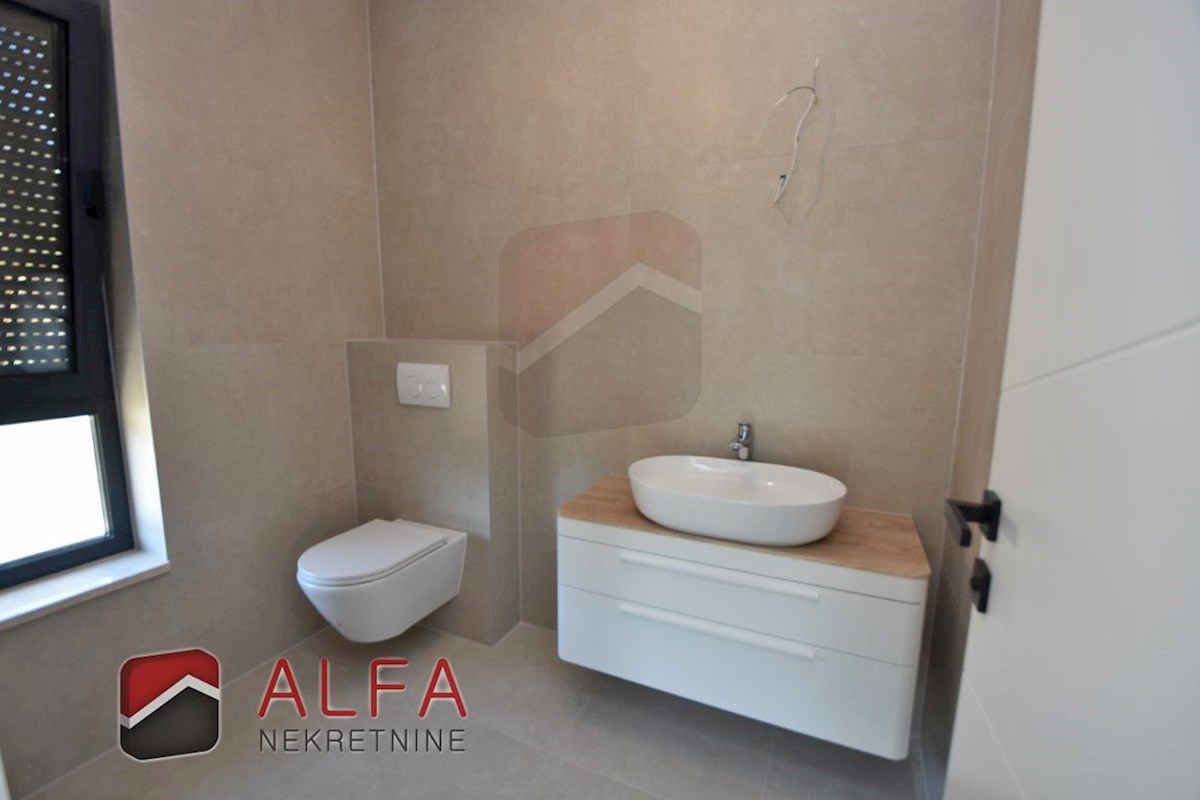 Croazia, Isola di Murter, Betina – ATTRAENTE – nuova villa di lusso per famiglie in vendita, piscina, garage e vista mare