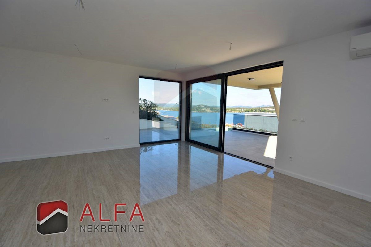 Croazia, Isola di Murter, Betina – ATTRAENTE – nuova villa di lusso per famiglie in vendita, piscina, garage e vista mare