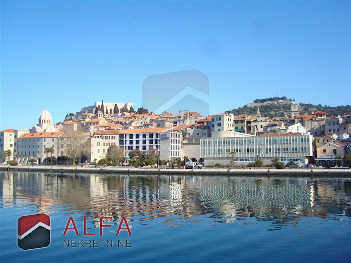 Croazia, Šibenik centro, vendesi locale commerciale ad uso sanitario, in un nuovo edificio in una posizione eccellente ​