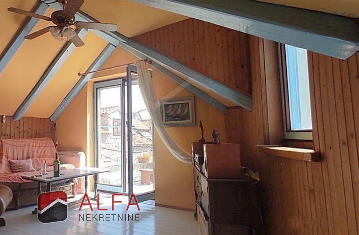Croazia, Isola di Prvić, Šepurine, antica casa in pietra in vendita con vista mare