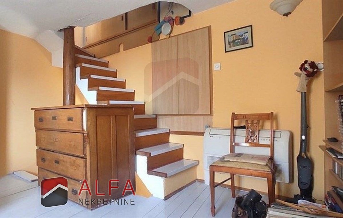 Croazia, Isola di Prvić, Šepurine, antica casa in pietra in vendita con vista mare