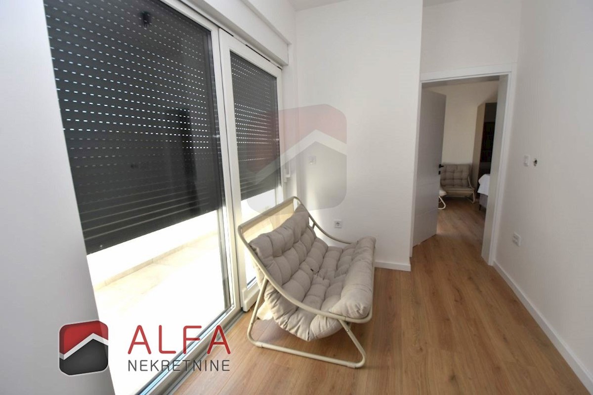 Croazia, Vodice, Srima, nuova casa bifamiliare arredata in vendita, vicino al mare