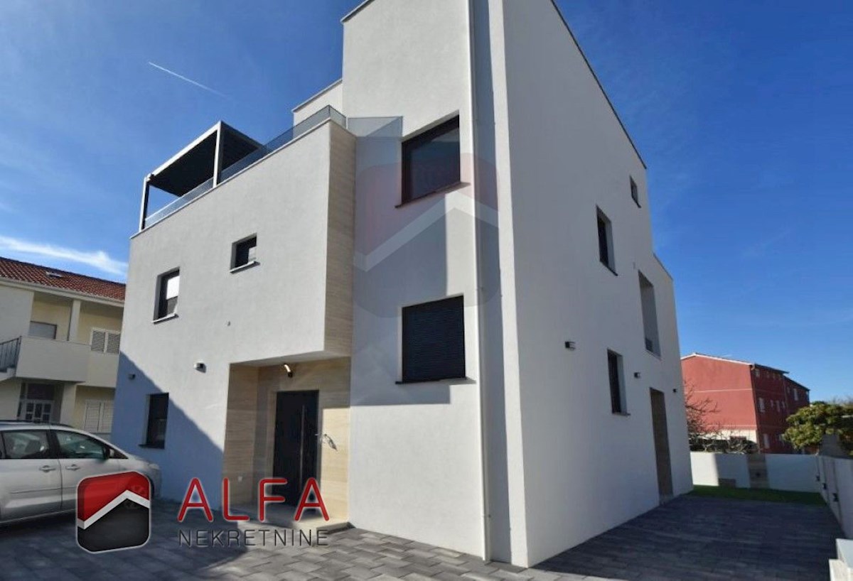 Croazia, Vodice, Srima, nuova casa bifamiliare arredata in vendita, vicino al mare