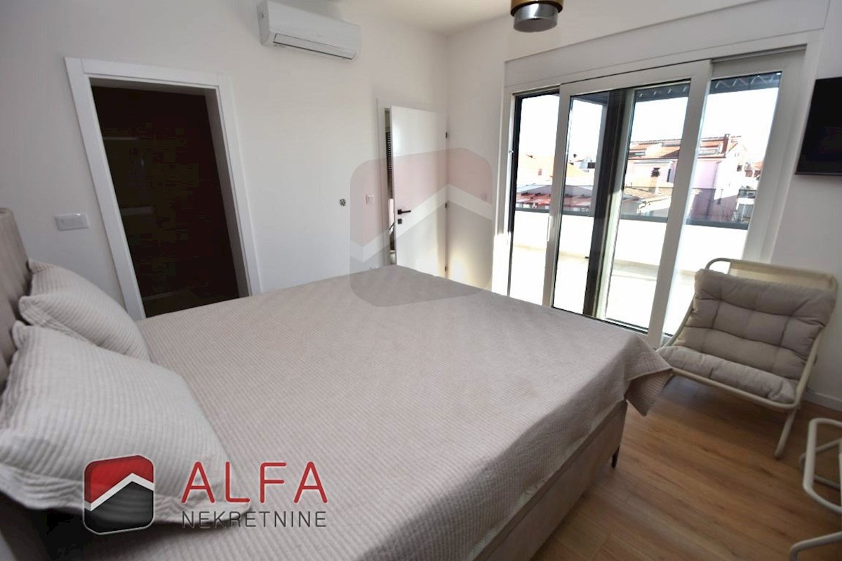 Croazia, Vodice, Srima, nuova casa bifamiliare arredata in vendita, vicino al mare