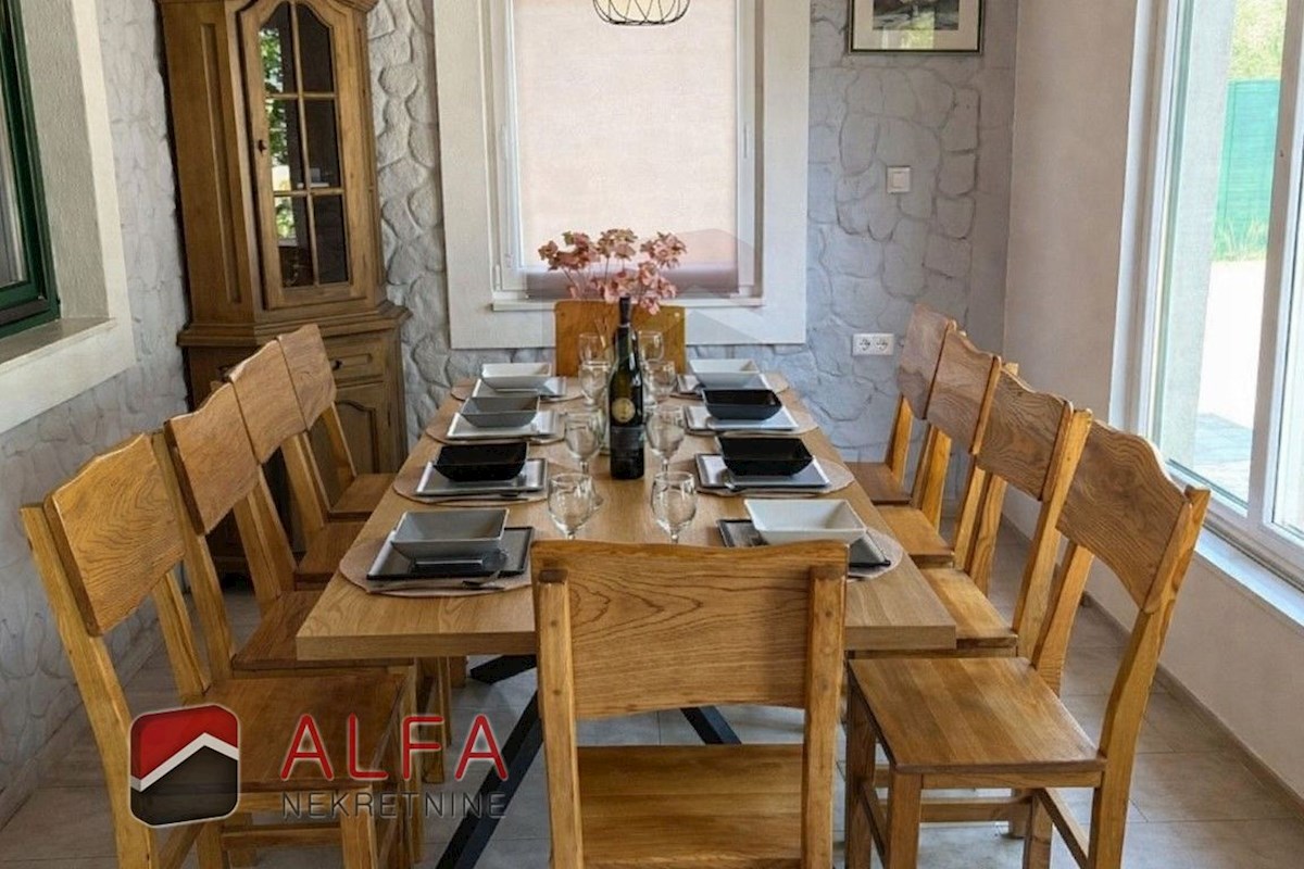 Campagna di Vodice – casa con piscina e uliveto in vendita