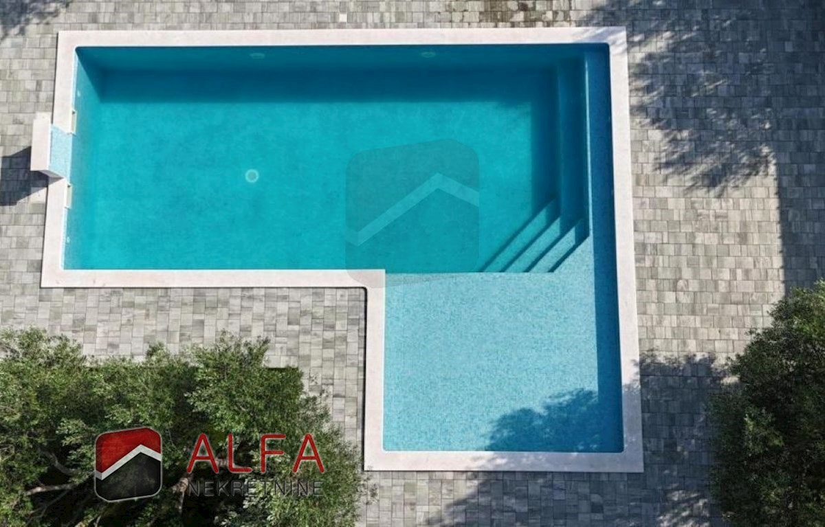 Campagna di Vodice – casa con piscina e uliveto in vendita