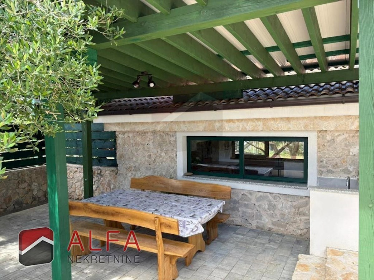 Campagna di Vodice – casa con piscina e uliveto in vendita