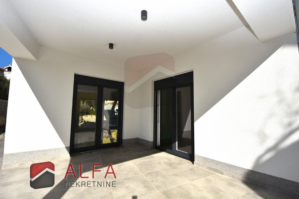 Croazia, Vodice – nuovo appartamento confortevole in vendita, piano terra, giardino, riscaldamento a pavimento