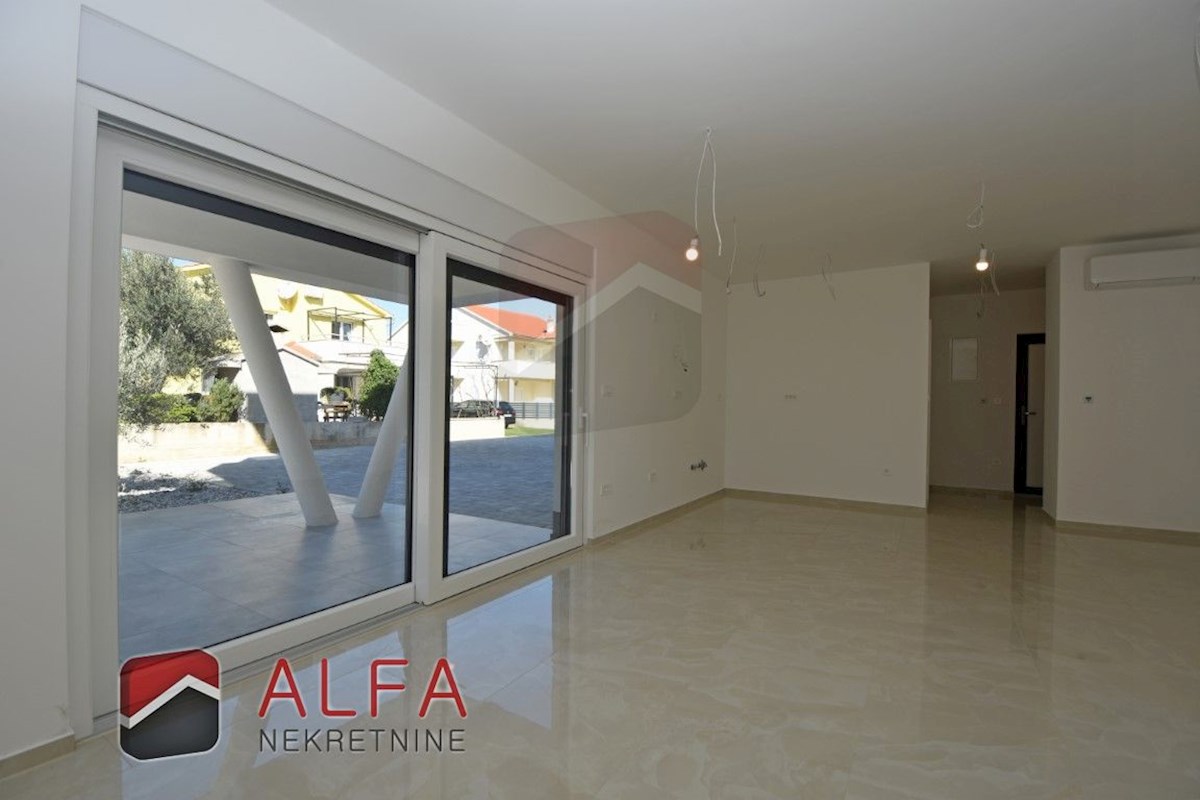Croazia, Vodice – nuovo appartamento confortevole in vendita, piano terra, giardino, riscaldamento a pavimento