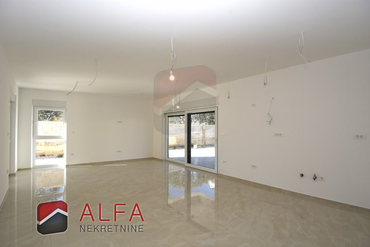 Croazia, Vodice – nuovo appartamento confortevole in vendita, piano terra, giardino, riscaldamento a pavimento