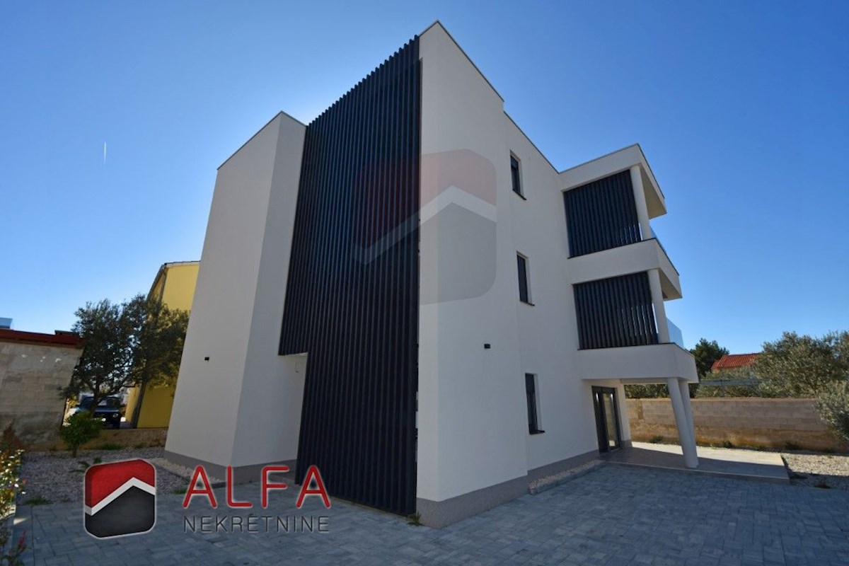 Croazia, Vodice – nuovo appartamento confortevole in vendita, piano terra, giardino, riscaldamento a pavimento