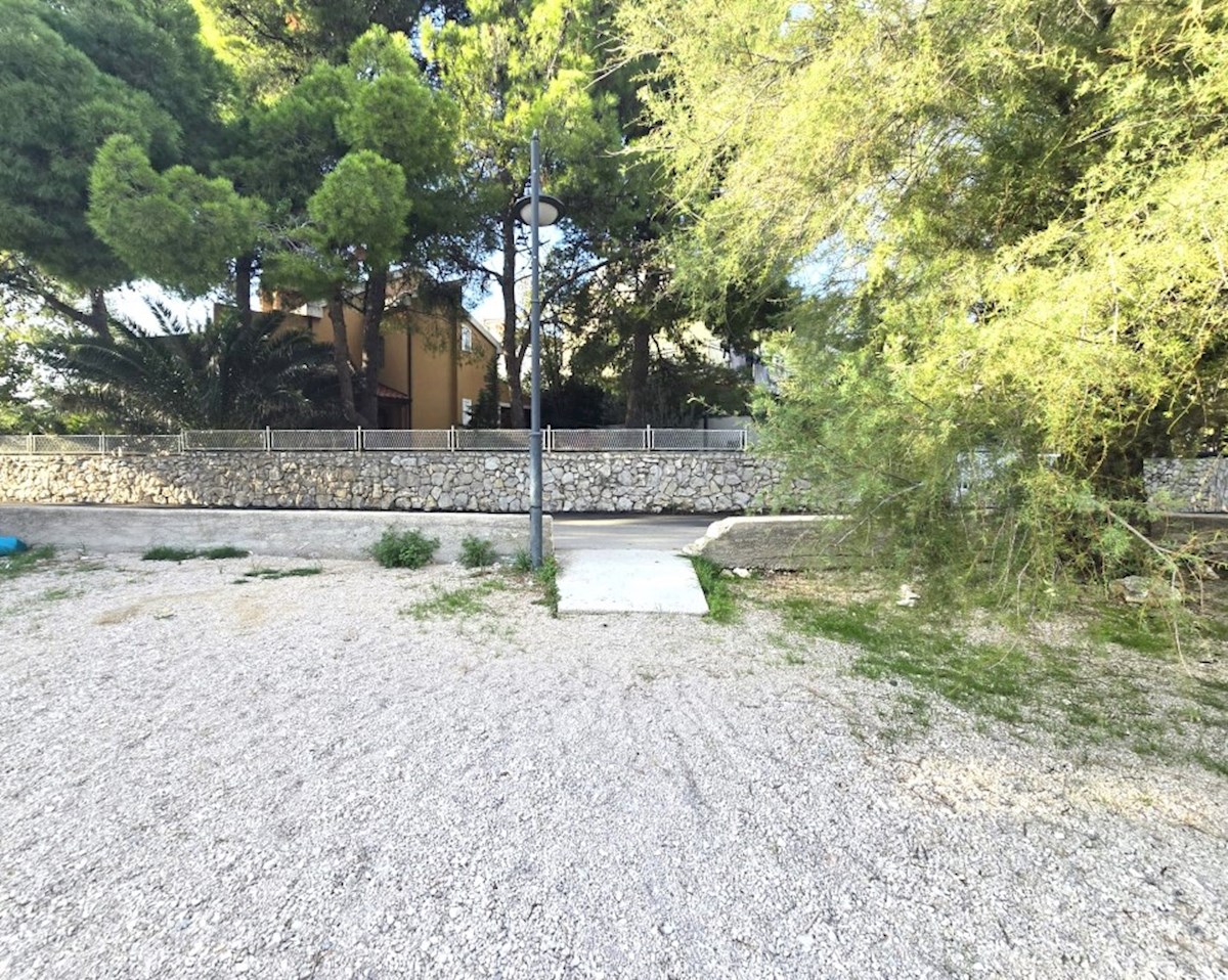 Riviera di Sebenico, offerta esclusiva, casa in prima fila sul mare