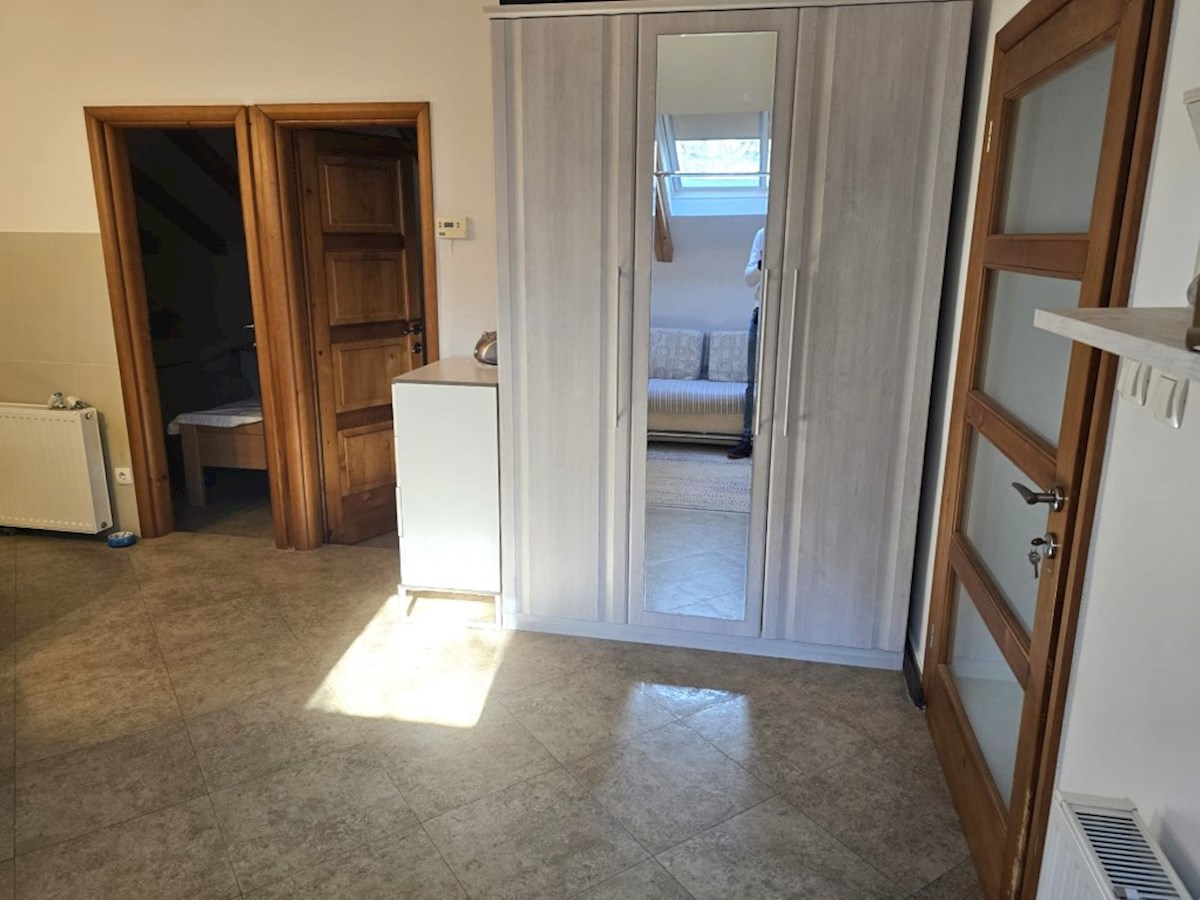 Riviera di Sebenico, offerta esclusiva, casa in prima fila sul mare