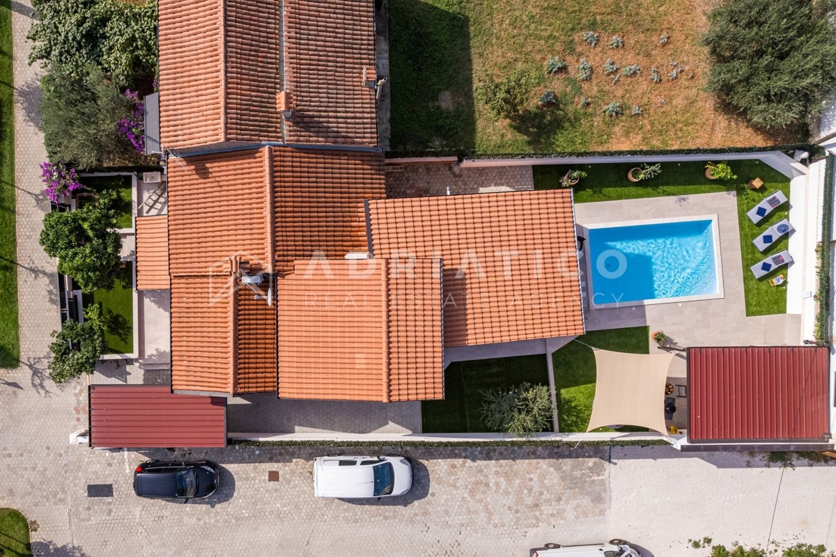 Rovigno, casa con benessere e piscina a soli 500 metri dal mare