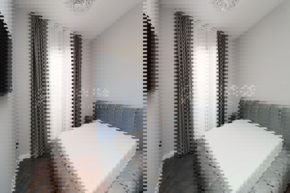 Rovigno, nuova costruzione, appartamento trilocale al primo piano