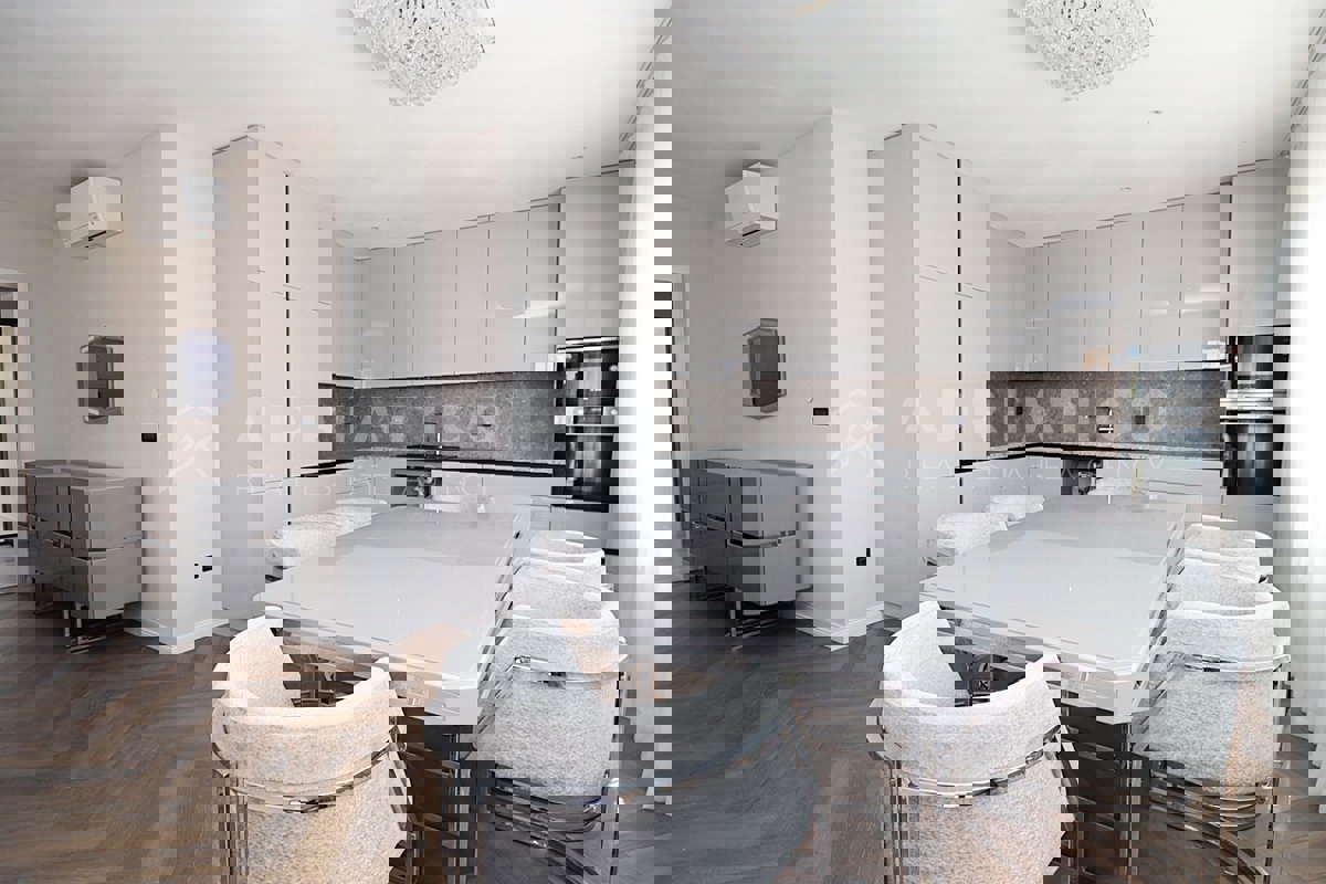 Rovigno, nuova costruzione, appartamento trilocale al primo piano