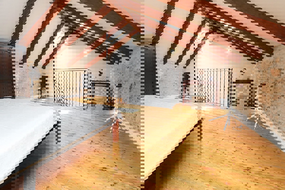 Canfanaro, dintorni, splendida casa in pietra istriana ristrutturata