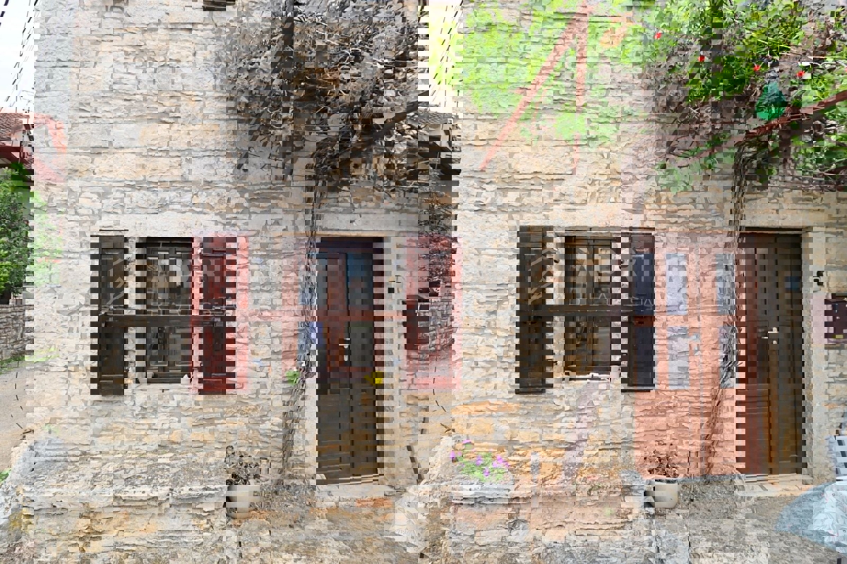 Canfanaro, dintorni, splendida casa in pietra istriana ristrutturata