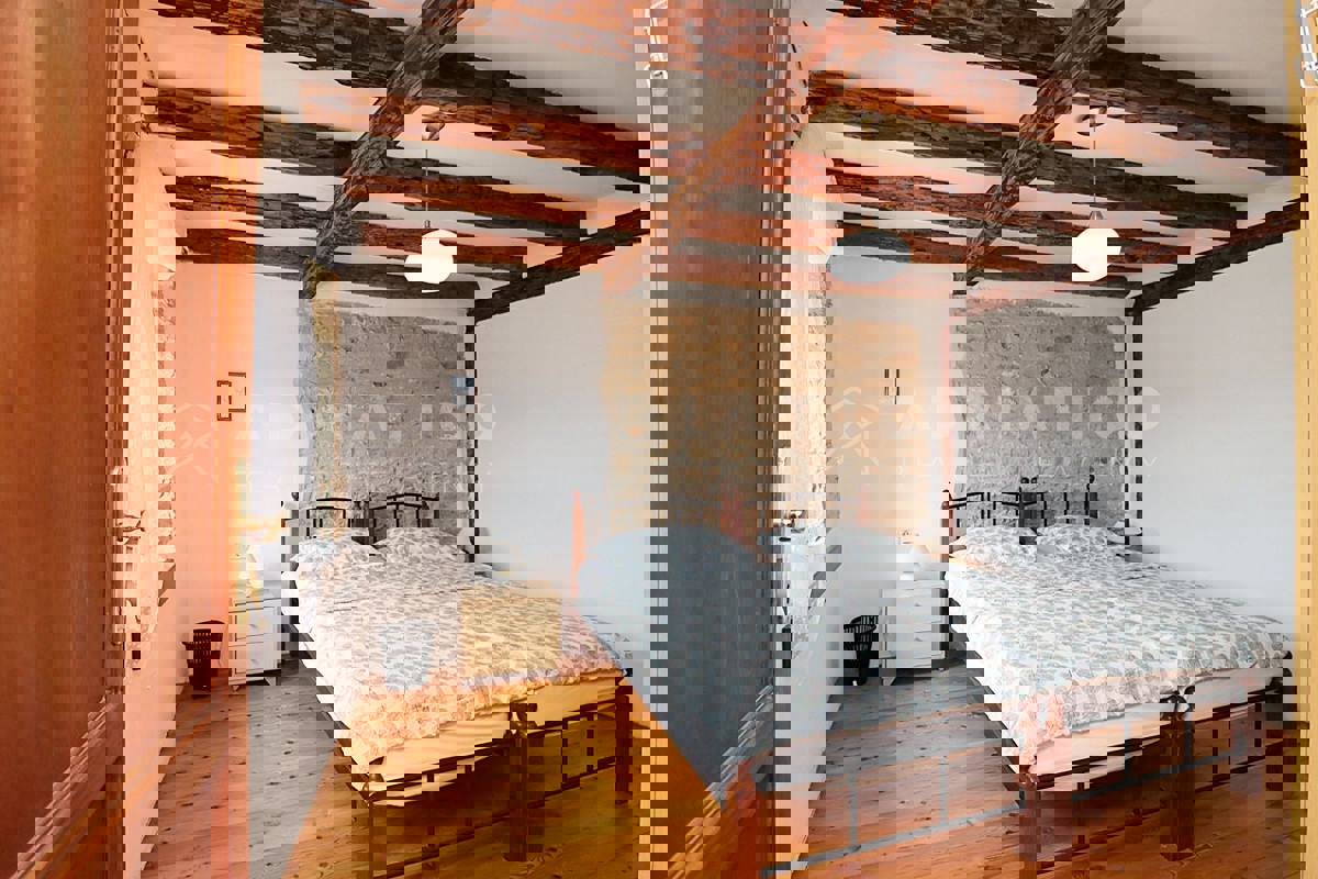 Canfanaro, dintorni, splendida casa in pietra istriana ristrutturata