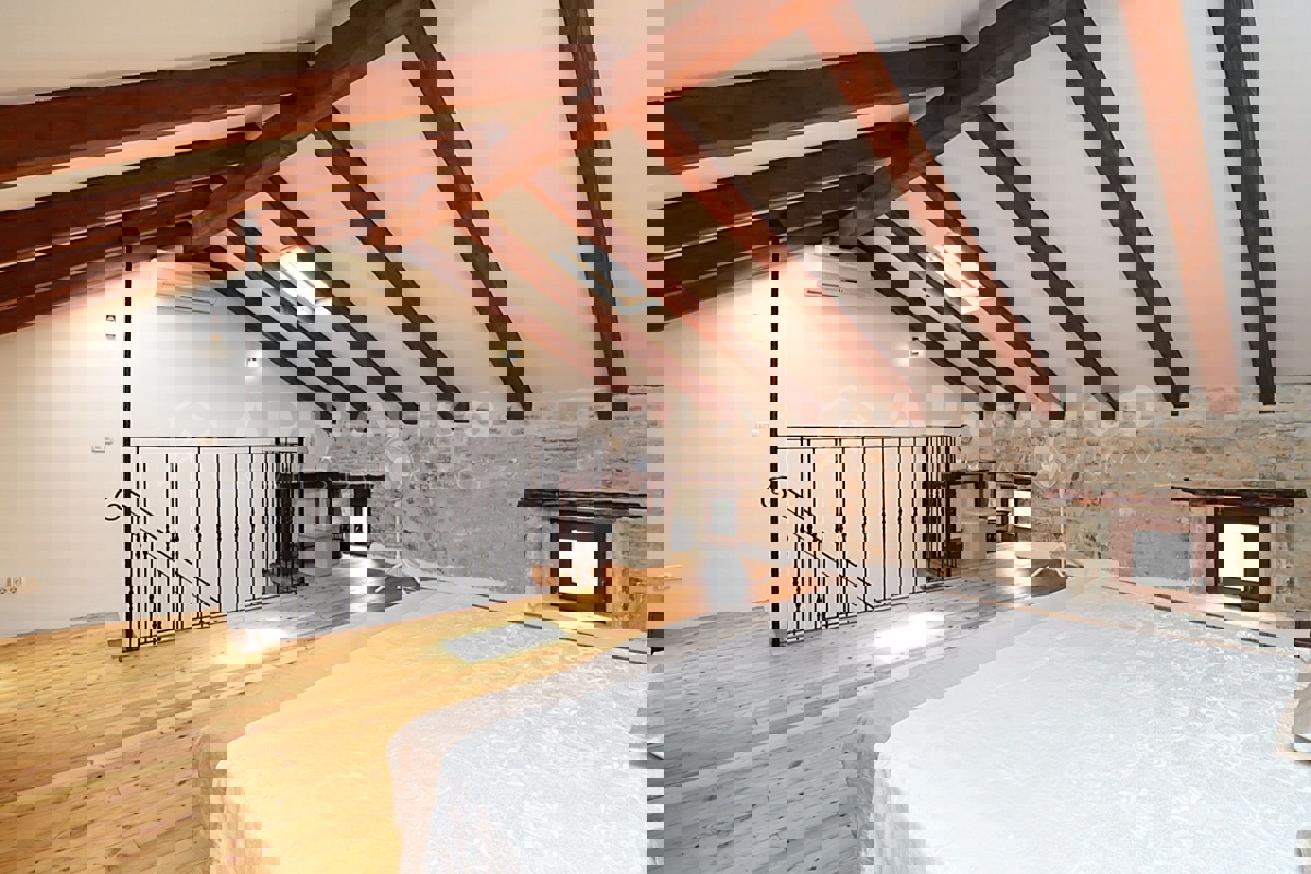 Canfanaro, dintorni, splendida casa in pietra istriana ristrutturata