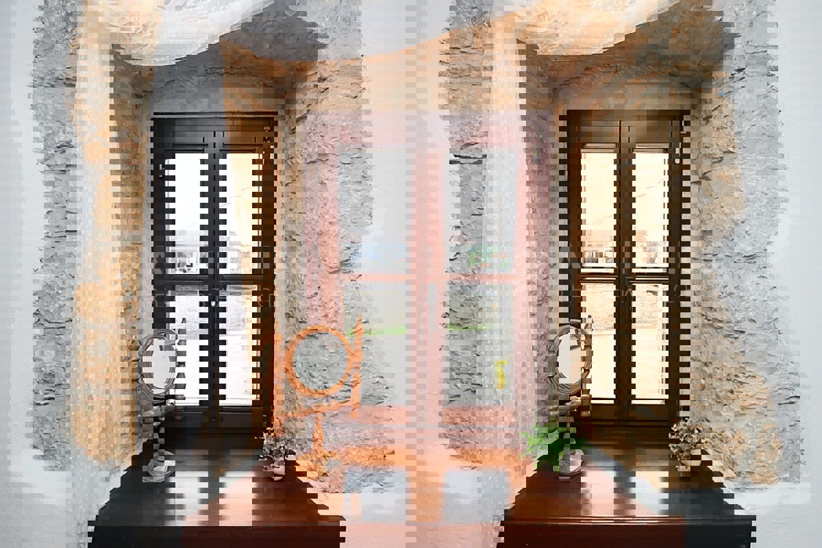 Canfanaro, dintorni, splendida casa in pietra istriana ristrutturata