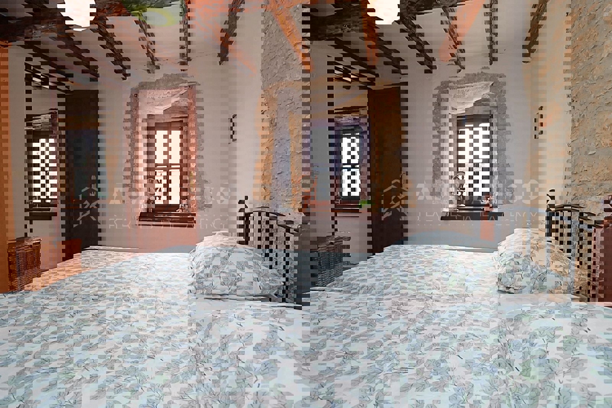 Canfanaro, dintorni, splendida casa in pietra istriana ristrutturata