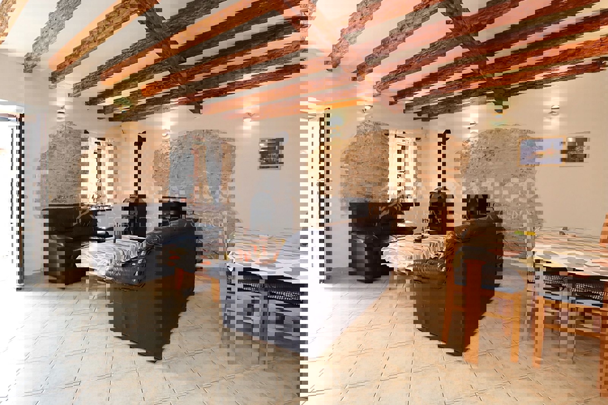 Canfanaro, dintorni, splendida casa in pietra istriana ristrutturata