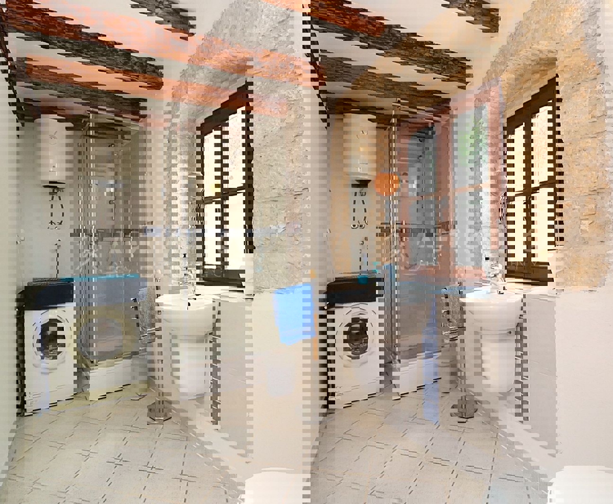 Canfanaro, dintorni, splendida casa in pietra istriana ristrutturata