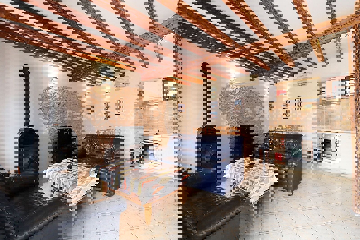 Canfanaro, dintorni, splendida casa in pietra istriana ristrutturata