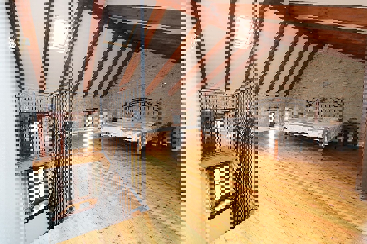 Canfanaro, dintorni, splendida casa in pietra istriana ristrutturata