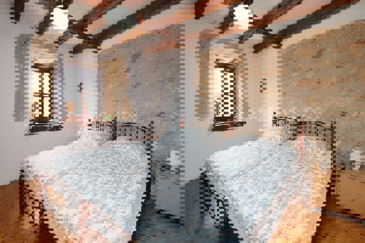 Canfanaro, dintorni, splendida casa in pietra istriana ristrutturata