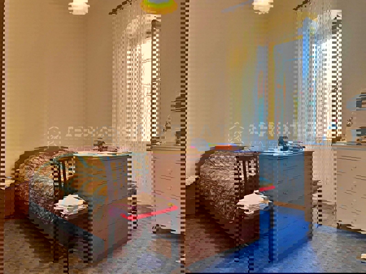 Orsera, casa in pietra a soli 250 metri dal mare