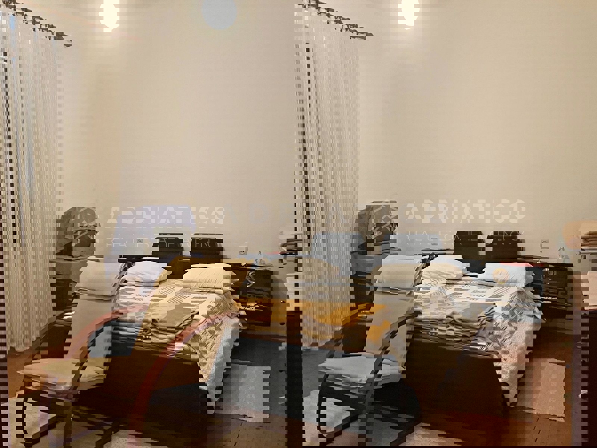 Orsera, casa in pietra a soli 250 metri dal mare