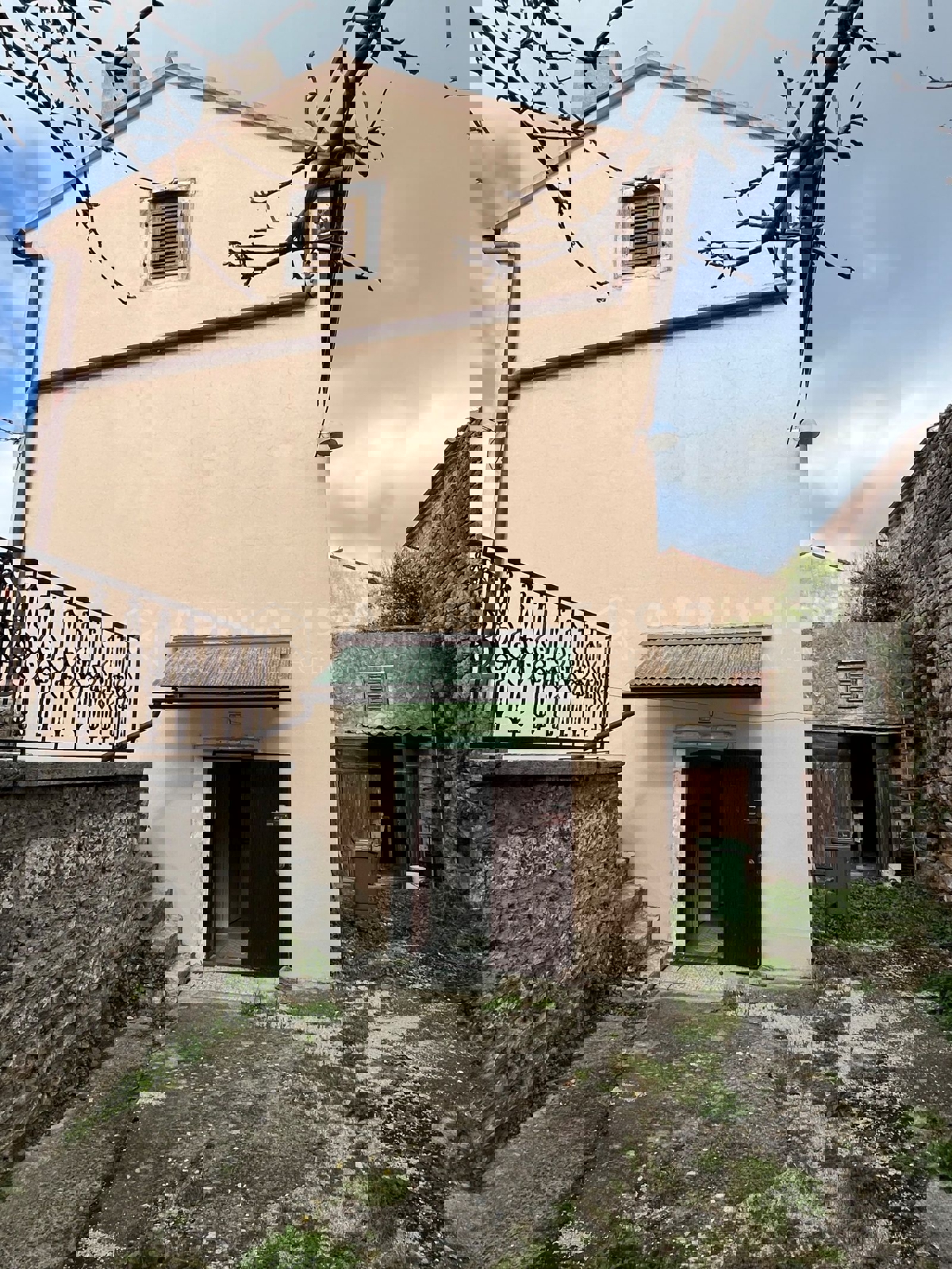 San Lovreč, casa con giardino nel centro della città vecchia