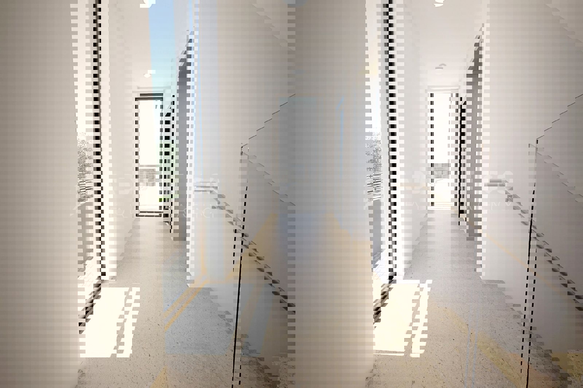 Rovigno, centro, appartamento di lusso con giardino al piano terra