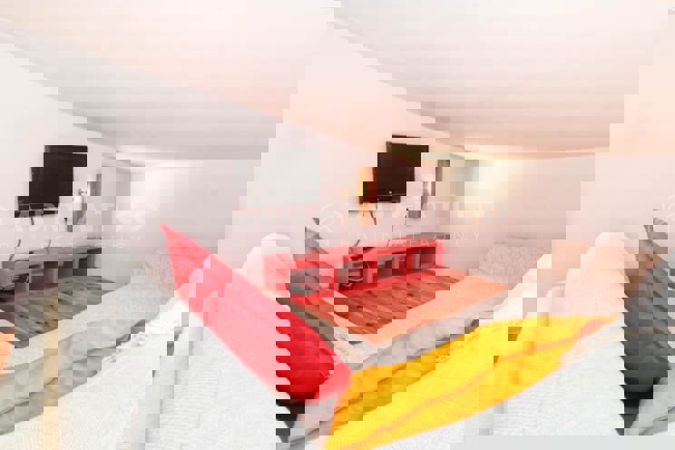 Rovigno, spazioso appartamento su due livelli a 400 m dalle spiagge!