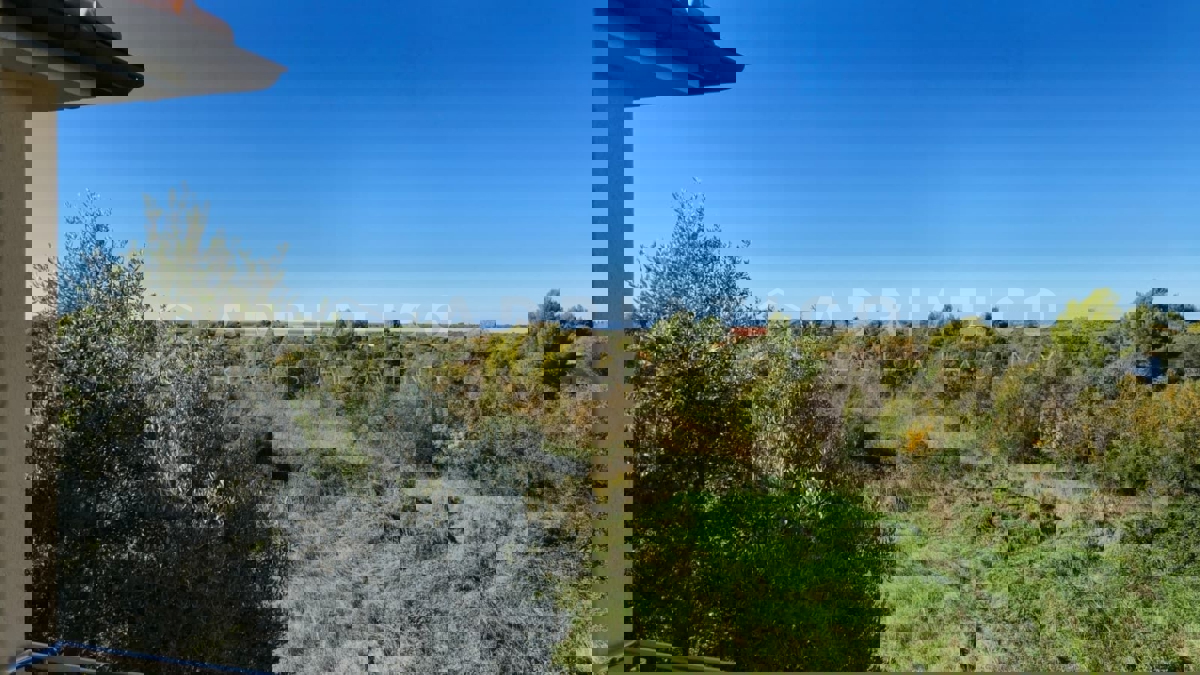 Dignano, Istria – Bella casa bifamiliare in una posizione tranquilla con vista