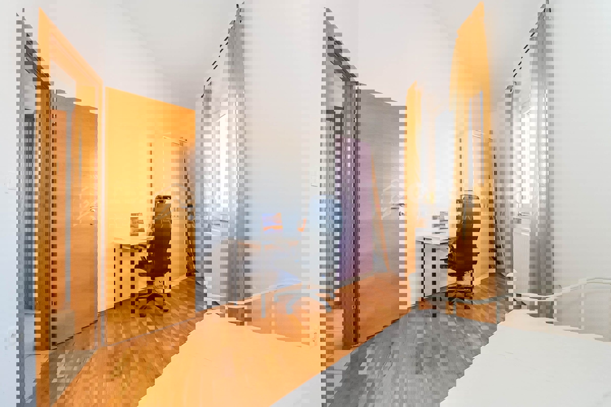 Dignano, Istria – Bella casa bifamiliare in una posizione tranquilla con vista