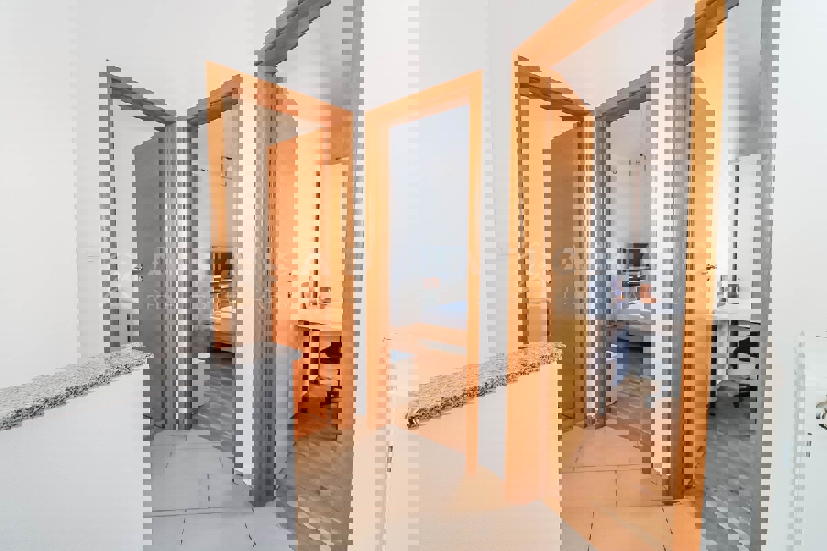 Dignano, Istria – Bella casa bifamiliare in una posizione tranquilla con vista