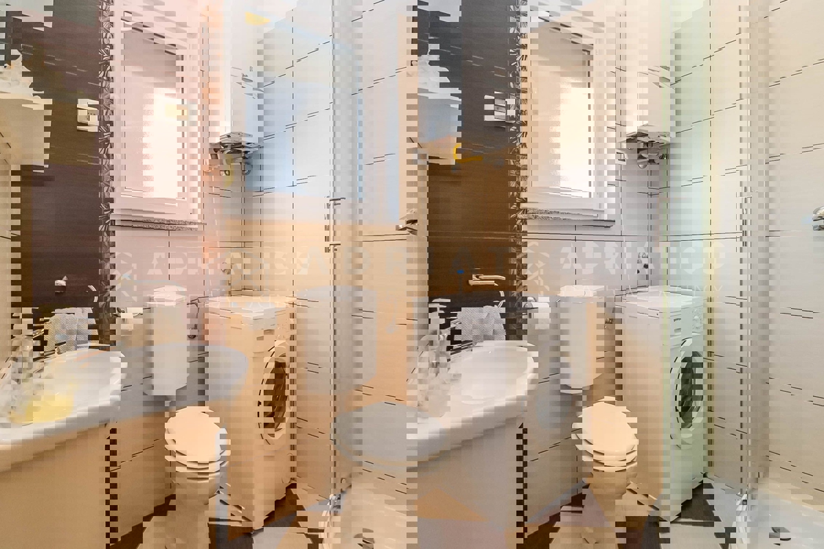 Dignano, Istria – Bella casa bifamiliare in una posizione tranquilla con vista