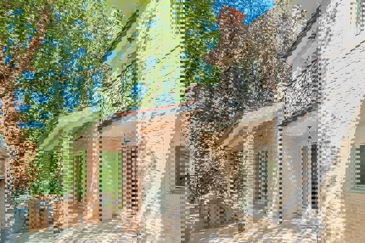Istria, Tinjan, Ottima casa con piscina immersa nella natura
